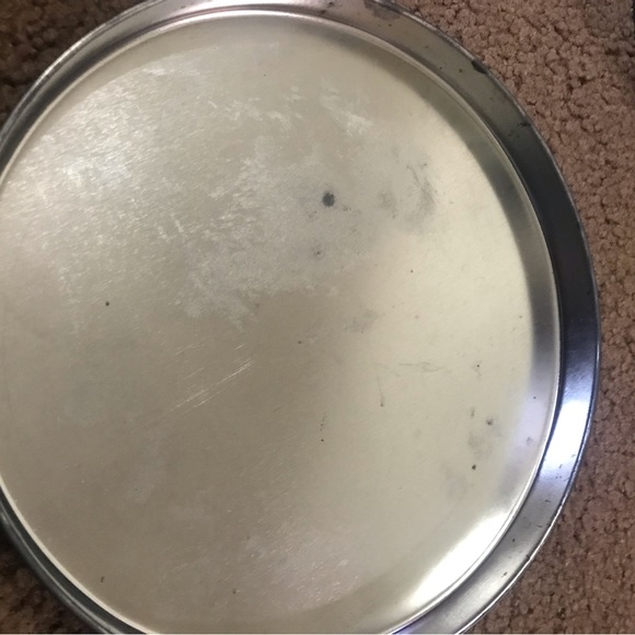 Vintage 1940s, 1950s and 1960s Decorative Christmas Metal Tins. Set of 3 - Picture 4 of 13